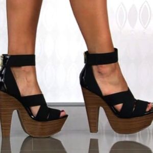 *SOLD* Jessica Simpson platform sandals